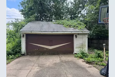 7696 Laumer Avenue, Loveland, OH 44105 - Photo 32