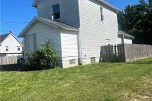 18 W Faith St, Struthers, OH 44471 - Photo 2