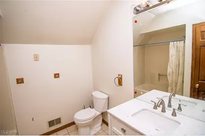 3465 Pennsylvania Avenue, Weirton, WV 26062 - Photo 8