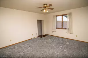 3465 Pennsylvania Ave, Weirton, WV 26062 - Photo 20