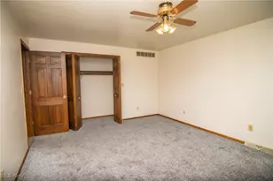 3465 Pennsylvania Ave, Weirton, WV 26062 - Photo 18