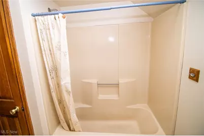 3465 Pennsylvania Avenue, Weirton, WV 26062 - Photo 20