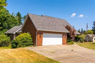 3465 Pennsylvania Ave, Weirton, WV 26062 - Photo 2