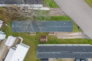 12860 Mayfield Rd, Chardon, OH 44024 - Photo 22