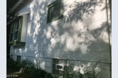 155 W Tallmadge Avenue, Akron, OH 44310 - Photo 2