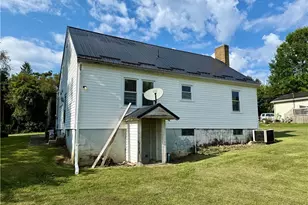 200 Cross St, Hopedale, OH 43976 - Photo 6