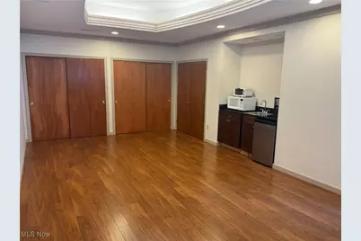 908 E Waterloo Road, Akron, OH 44306 - Photo 12