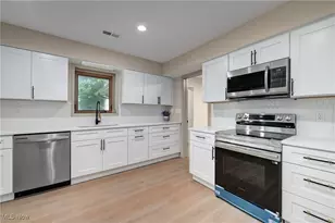 433 Chestnut Rd, Green Hills, OH 44131 - Photo 18