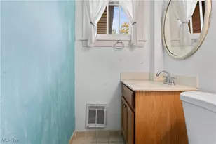 481 Letchworth Dr, Akron, OH 44303 - Photo 14