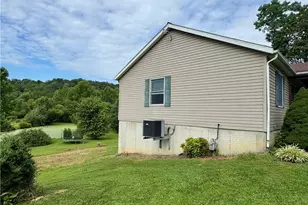 8005 Stone Castle Rd, Athens, OH 45701 - Photo 6