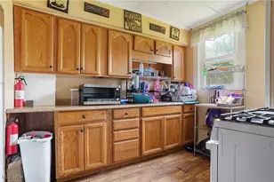 201-203 W Clark St, East Palestine, OH 44413 - Photo 2