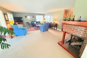 35682 W Island Dr, Eastlake, OH 44095 - Photo 16