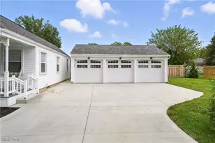 2001 Brownlee Ave, Youngstown, OH 44514 - Photo 42