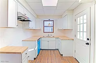 811 Broad Ave NW, Canton, OH 44708 - Photo 16