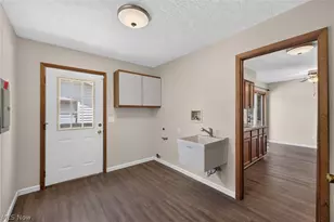 30317 Thomas St, Willowick, OH 44095 - Photo 8