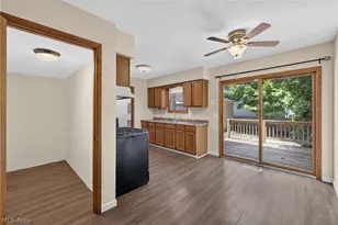 30317 Thomas St, Willowick, OH 44095 - Photo 12
