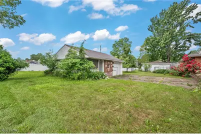 30530 Grant Street, Wickliffe, OH 44092 - Photo 4