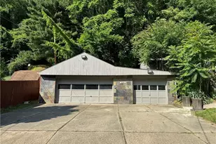 225 Washington Pike, Wellsburg, WV 26070 - Photo 2