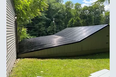 225 Washington Pike, Wellsburg, WV 26070 - Photo 36
