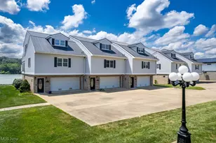 1317 Blennerhassett Ave, Belpre, OH 45714 - Photo 2