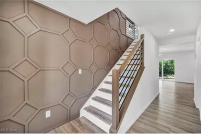 7602 Hickory, Oakwood, OH 44146 - Photo 2