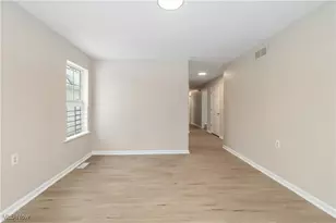 11104 Mt Carmel Rd, Loveland, OH 44104 - Photo 8