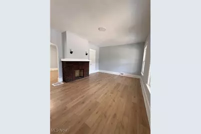 946 E 79th Street, Loveland, OH 44103 - Photo 2