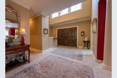 95 Nantucket Court, Bratenahl, OH 44108 - Photo 2
