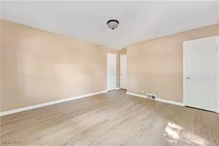 1255 Dover Ave, Akron, OH 44320 - Photo 22