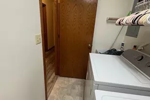 1616 Quail Hollow Dr, Cambridge, OH 43725 - Photo 16