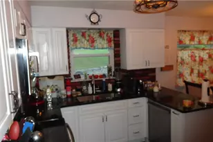 136 McHendry St, Weirton, WV 26062 - Photo 10