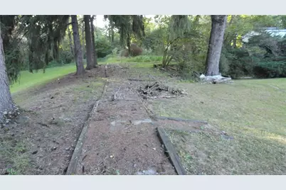 136 McHendry Street, Weirton, WV 26062 - Photo 32