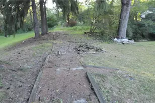 136 McHendry St, Weirton, WV 26062 - Photo 32