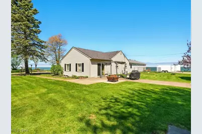 7630 Darling Avenue, Conneaut, OH 44030 - Photo 2