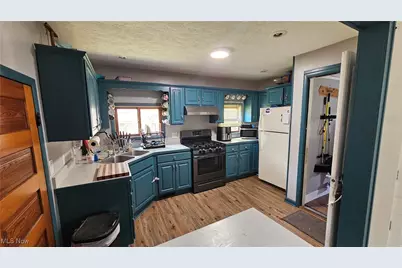 10368 Wooster Pike, Creston, OH 44217 - Photo 4