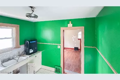 363 High Street, Elyria, OH 44035 - Photo 8