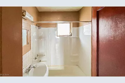 363 High Street, Elyria, OH 44035 - Photo 14