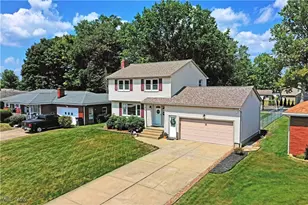 642 Oakridge Dr, Youngstown, OH 44512 - Photo 2