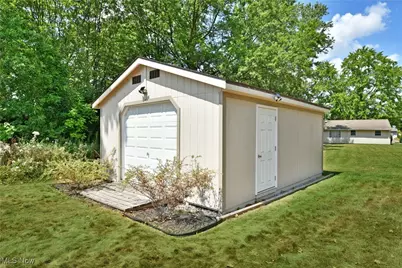 642 Oakridge Drive, Youngstown, OH 44512 - Photo 44