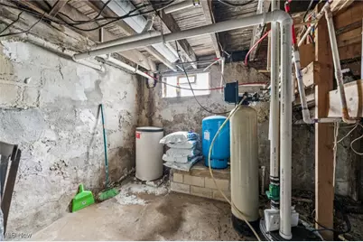 1899 Edwards Drive, Akron, OH 44306 - Photo 32