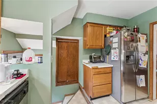 1899 Edwards Dr, Akron, OH 44306 - Photo 8