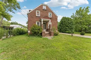 1899 Edwards Dr, Akron, OH 44306 - Photo 4