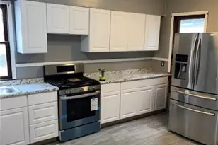 821 E 156th St, Loveland, OH 44110 - Photo 2