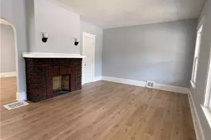 946 E 79th St, Loveland, OH 44103 - Photo 2