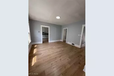 946 E 79th Street #2, Loveland, OH 44103 - Photo 4