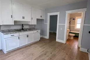 946 E 79th St, Loveland, OH 44103 - Photo 6