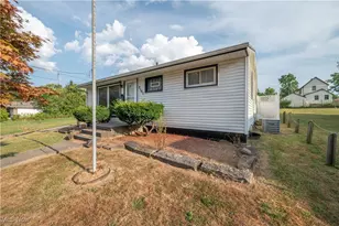 2101 Cherry Hill Ave, Youngstown, OH 44509 - Photo 2