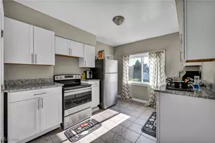 18715 Mohawk Ave, Loveland, OH 44119 - Photo 2