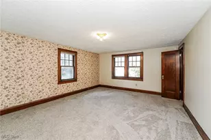 571 Crestview Ave, Akron, OH 44320 - Photo 4