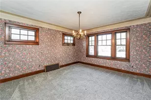 571 Crestview Ave, Akron, OH 44320 - Photo 6